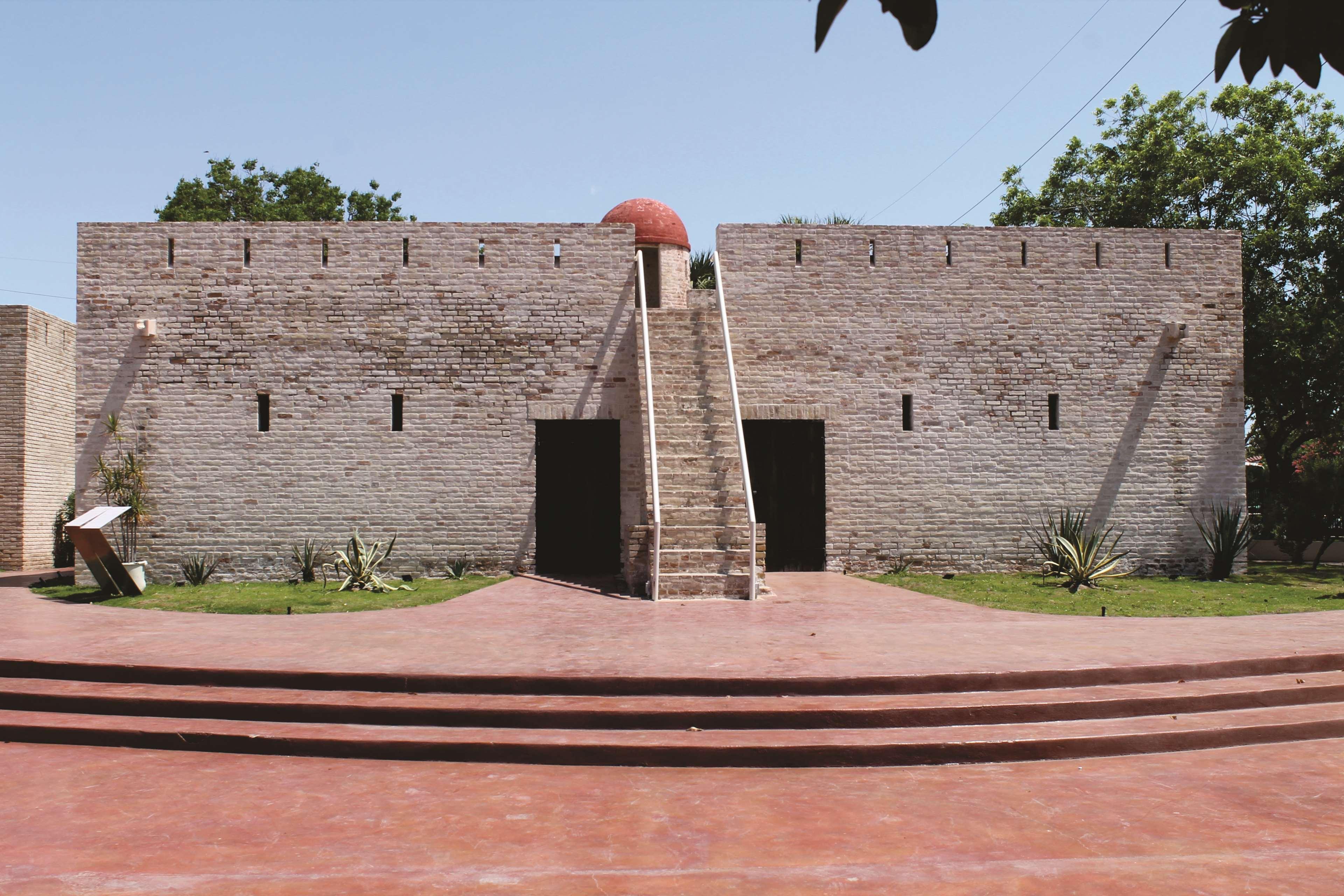 Best Western Hotel Plaza Matamoros Exterior photo