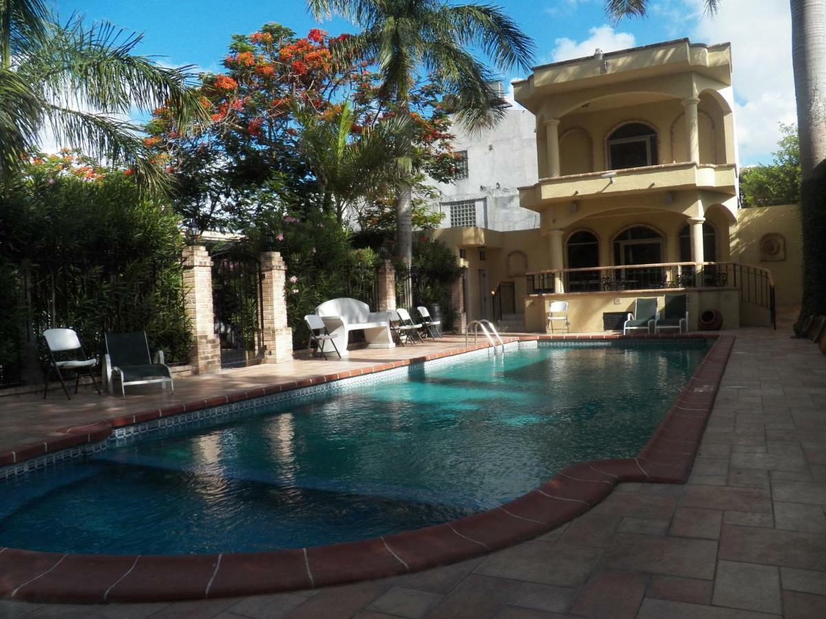 Best Western Hotel Plaza Matamoros Exterior photo